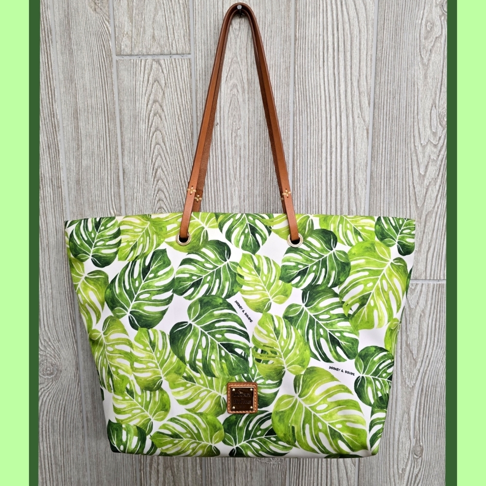 Dooney & Bourke Shoulder Bag/Tote